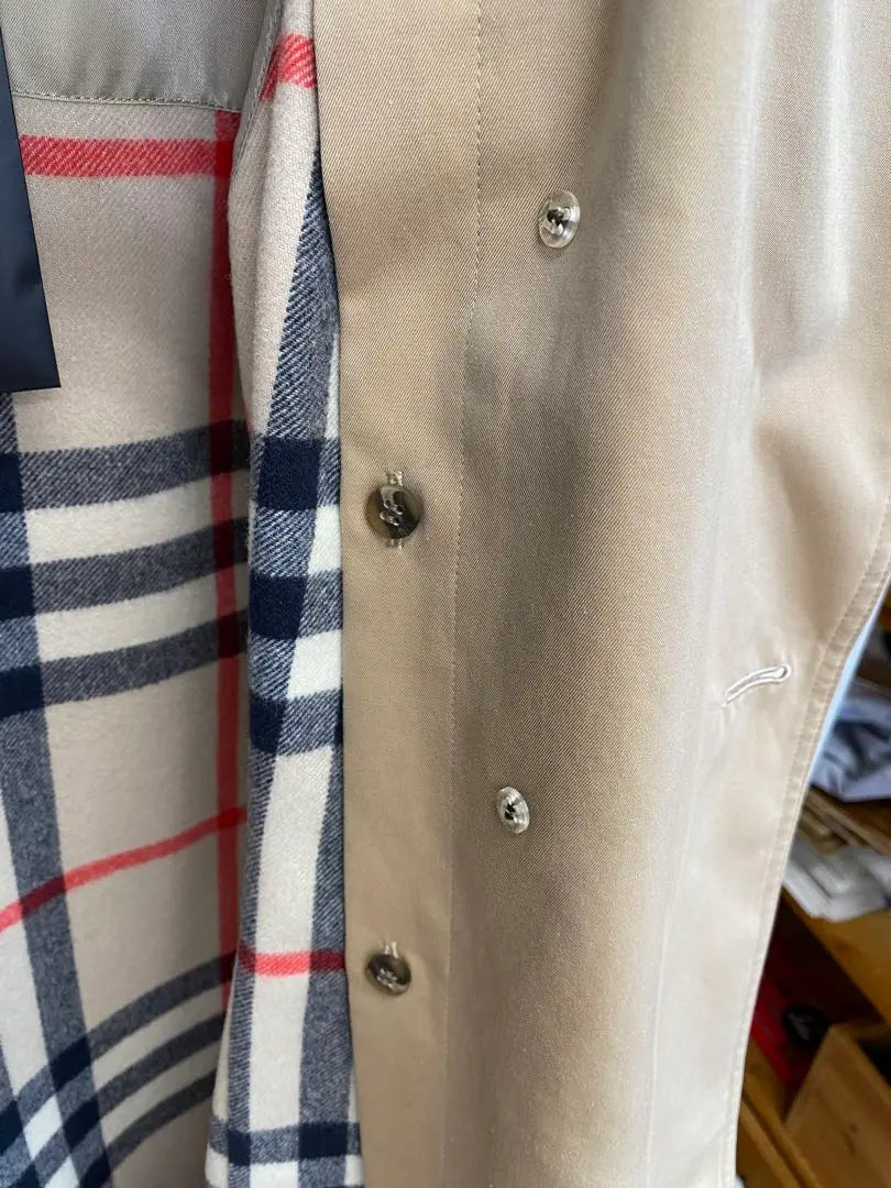 BURBERRY Trench Coat