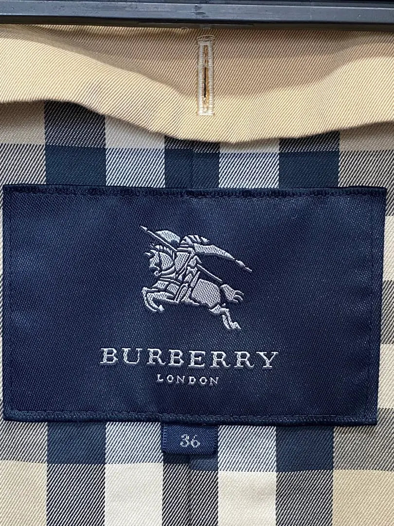 BURBERRY Trench Coat