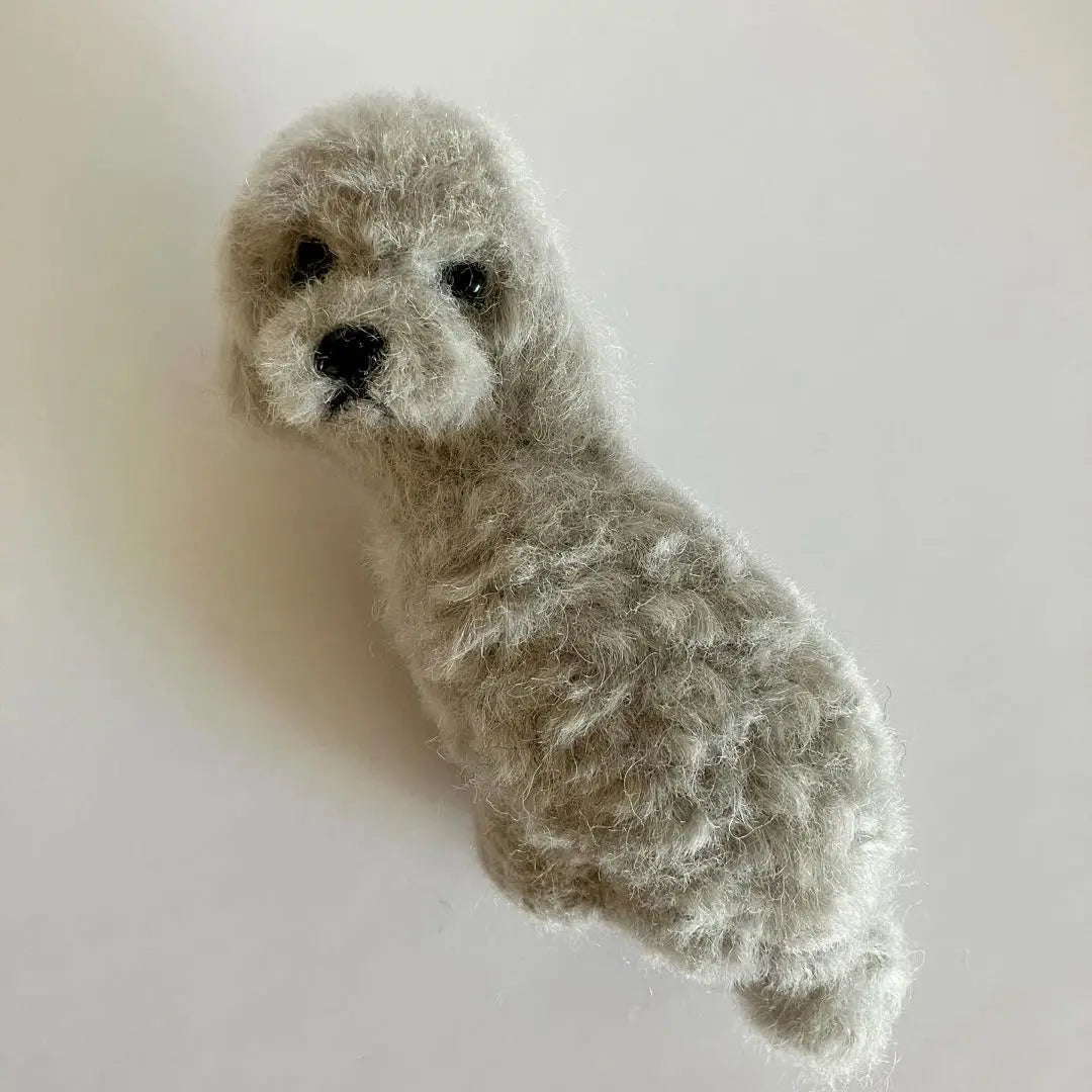 Wool Felt Toy Poodle Silver Bruch | 羊毛フェルト　トイプードル シルバー　ブローチ