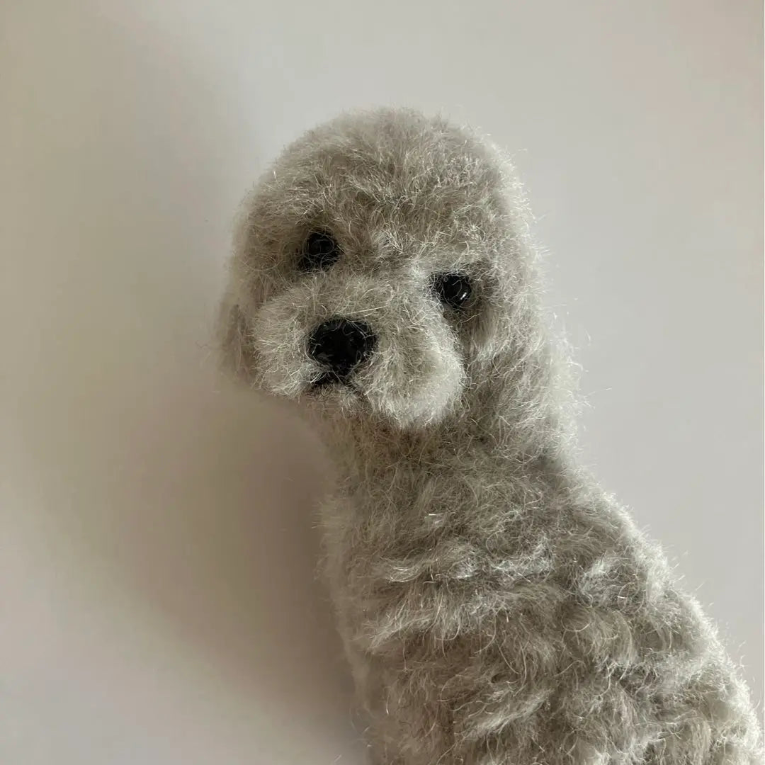 Wool Felt Toy Poodle Silver Bruch | 羊毛フェルト　トイプードル シルバー　ブローチ