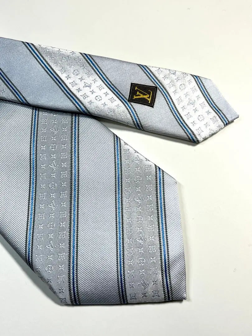 ✨Extremely beautiful✨LOUIS VUITTON tie monogram stripe