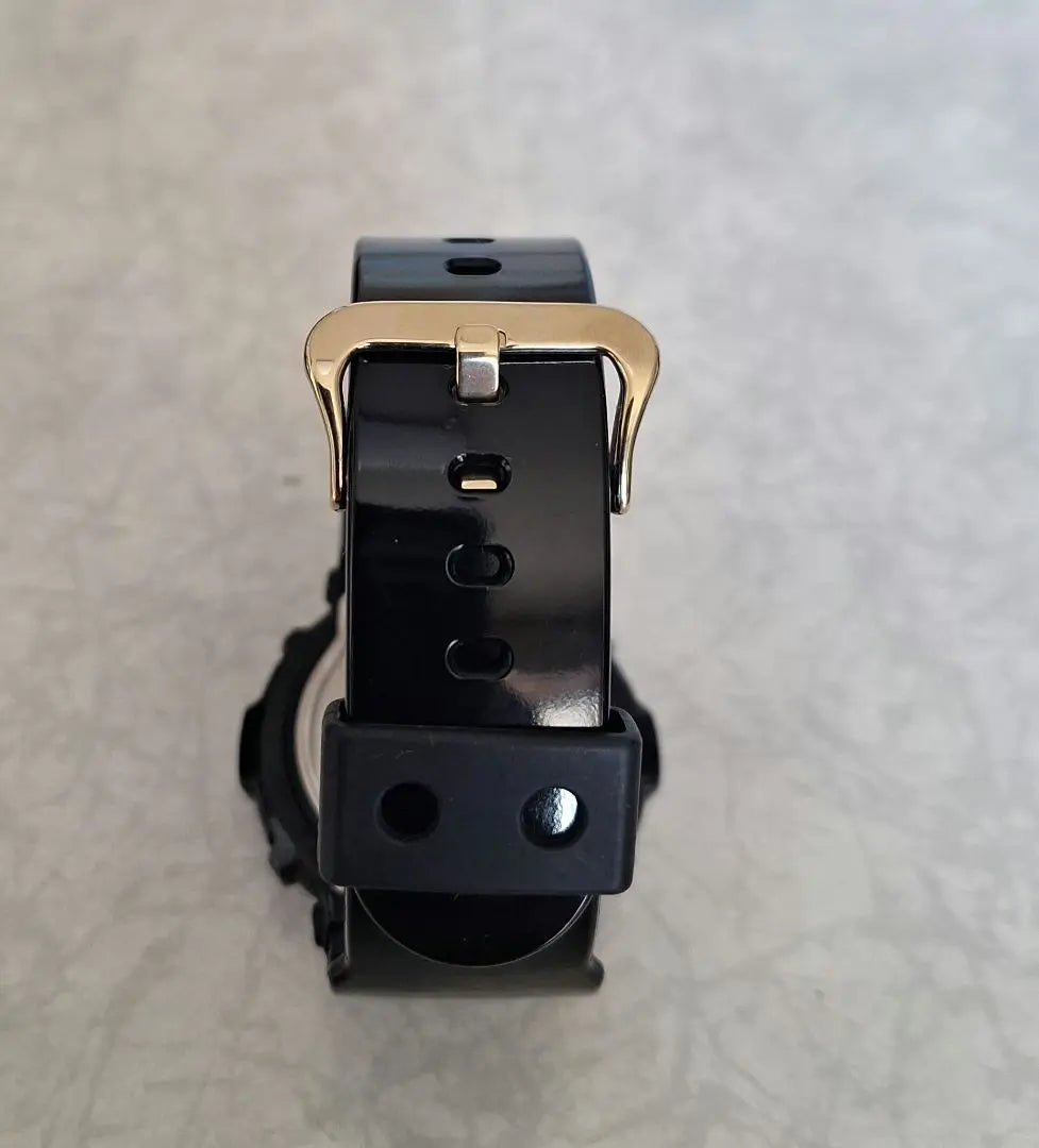 ✦CASIO G-SHOCK Black/Gold G-300G