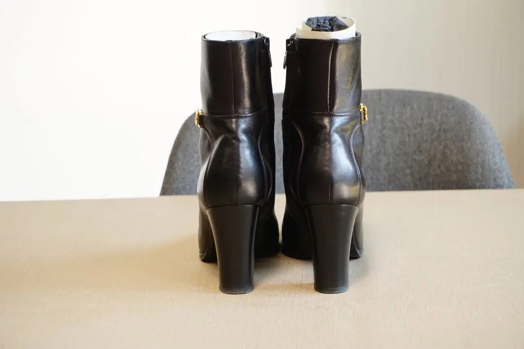 Regular price 143,090 yen CELINE Ankle boots