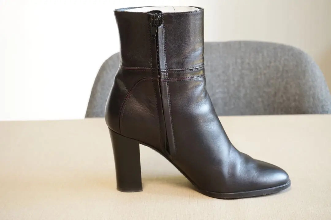 Regular price 143,090 yen CELINE Ankle boots