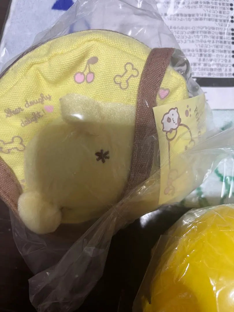 Bolsas para muffins con pudín y pompones de Sanrio sin usar, paños de melamina para platos y más