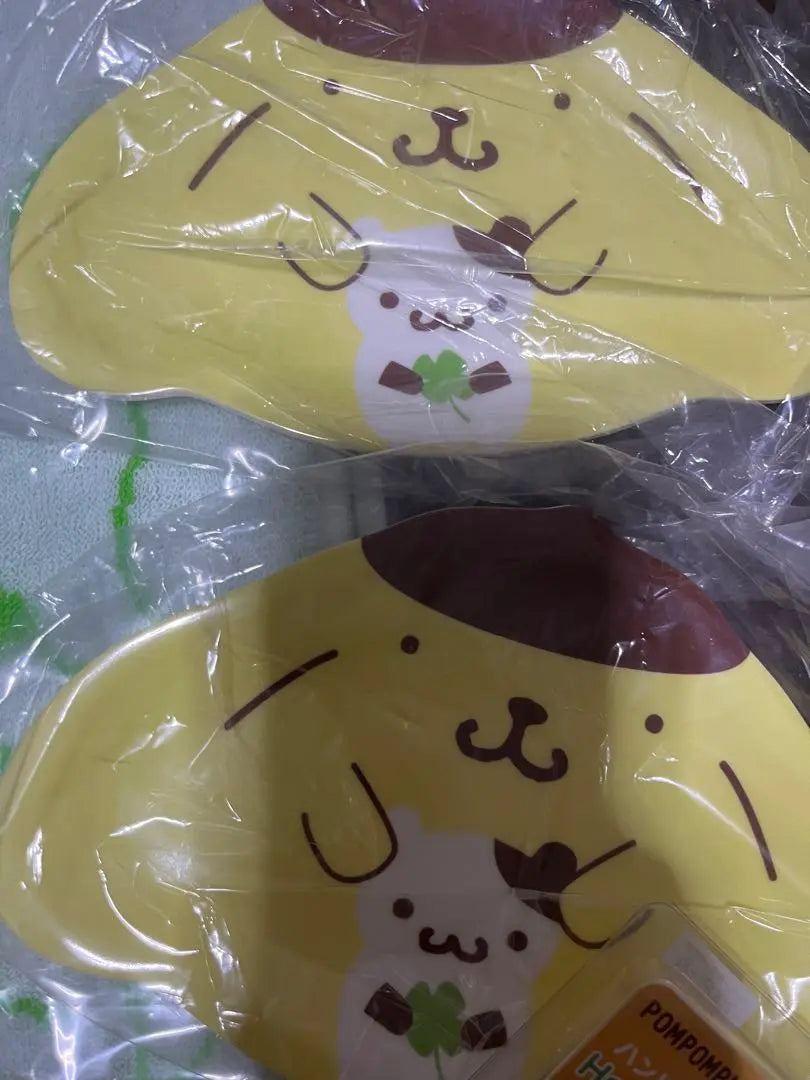 Bolsas para muffins con pudín y pompones de Sanrio sin usar, paños de melamina para platos y más