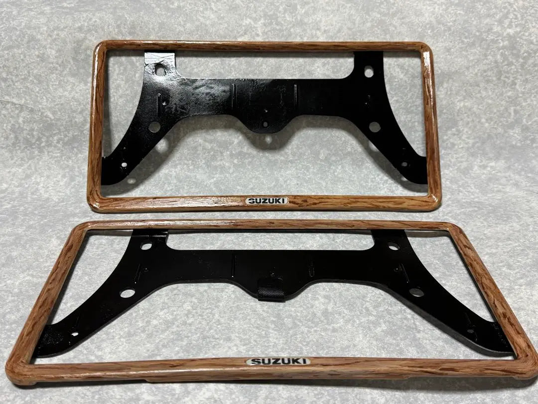 Marco para matrícula Suzuki estilo madera/Jimny SS-3000