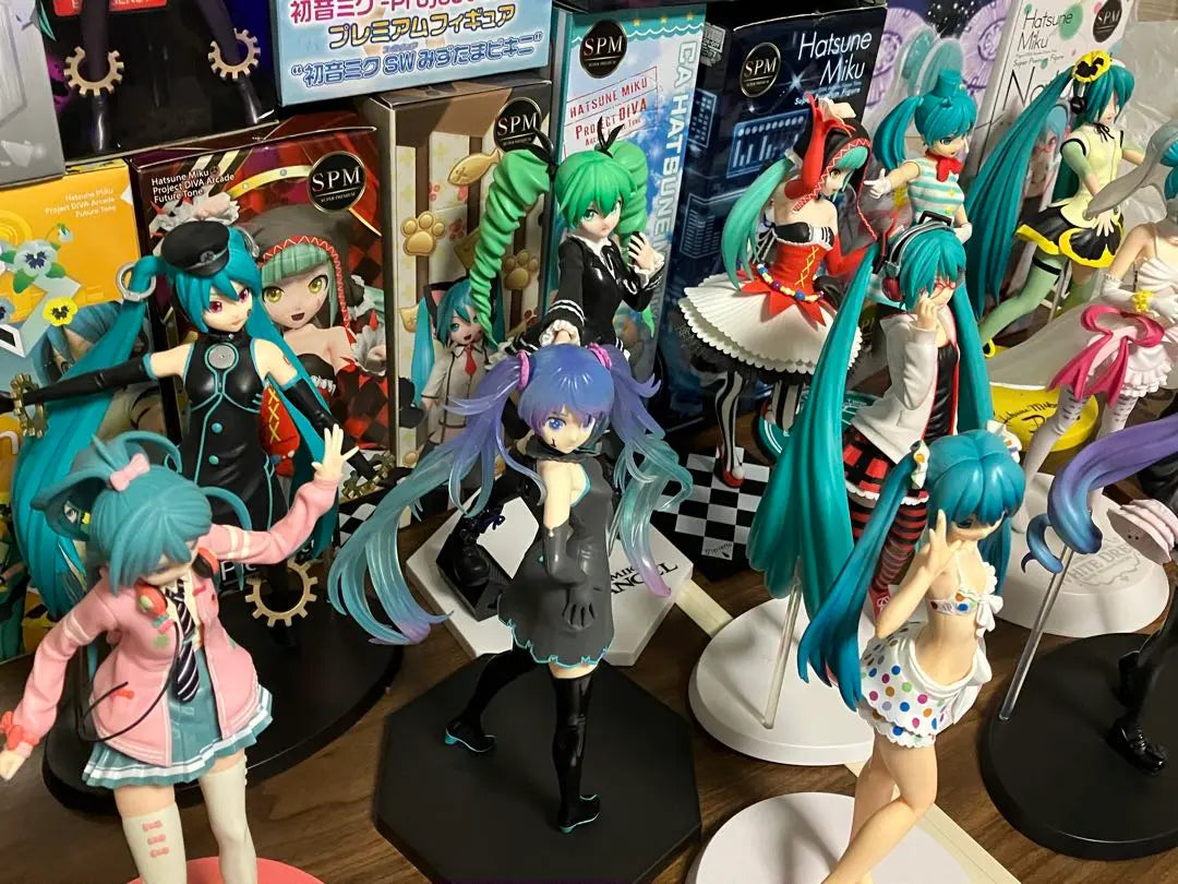 Hatsune Miku Figura Premium Ventas al por mayor 13 | 初音ミク プレミアムフィギュア まとめ売り 13種セット