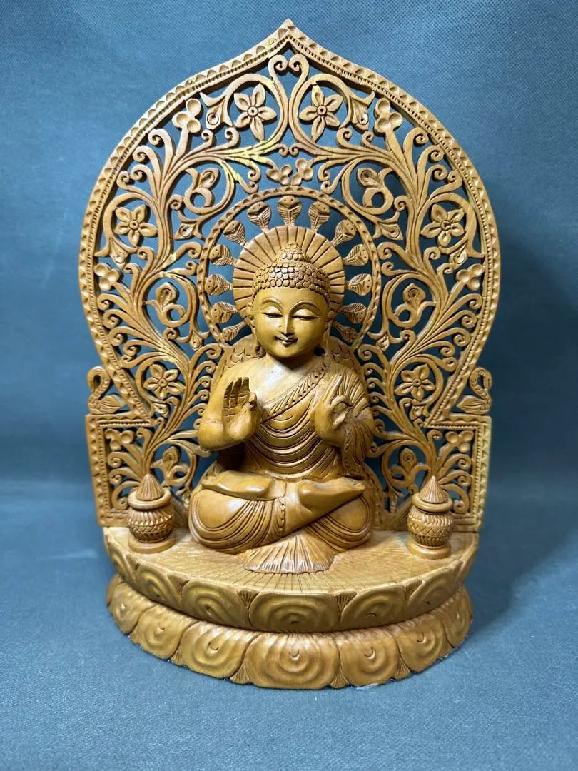 Sandalwood engraved Kannon Buddhist Buddhist art statue Antiques Wooden Buddhist Buddhist Buddhists