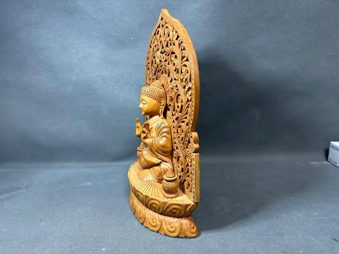 Sandalwood engraved Kannon Buddhist Buddhist art statue Antiques Wooden Buddhist Buddhist Buddhists