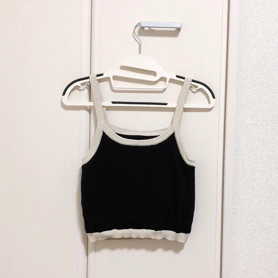 Who's Gallery Flower Knit Camisole Black