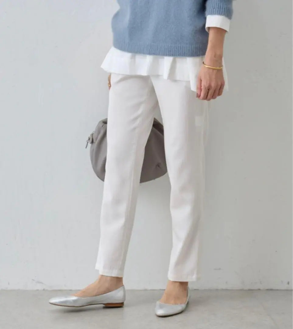 Beardsley slim tuck pants Tencel denim pants White