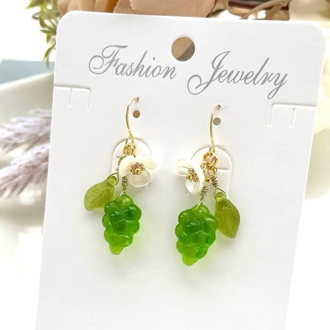 NO.511 Re-resale☆Czech Beads Muscat x Flower/Earrings/Earrings/Leaf