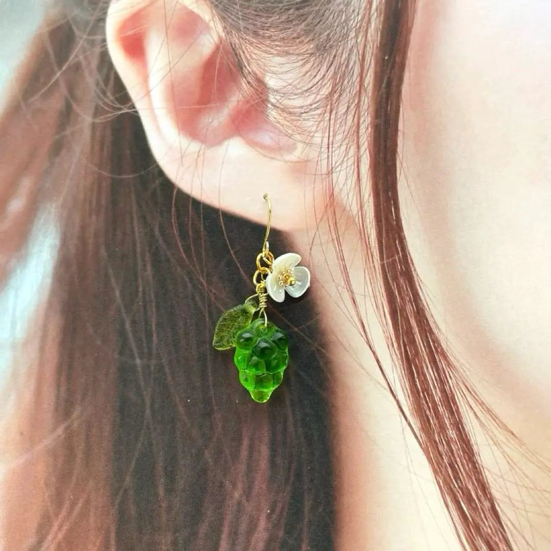 NO.511 Re-resale☆Czech Beads Muscat x Flower/Earrings/Earrings/Leaf