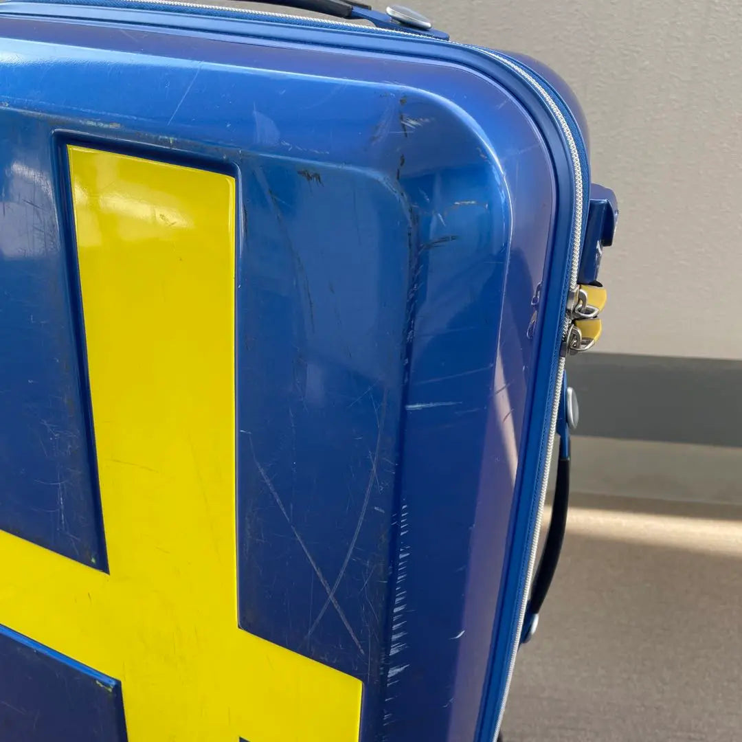 Stylish! Innovator Suitcase Yellow Blue Sweden