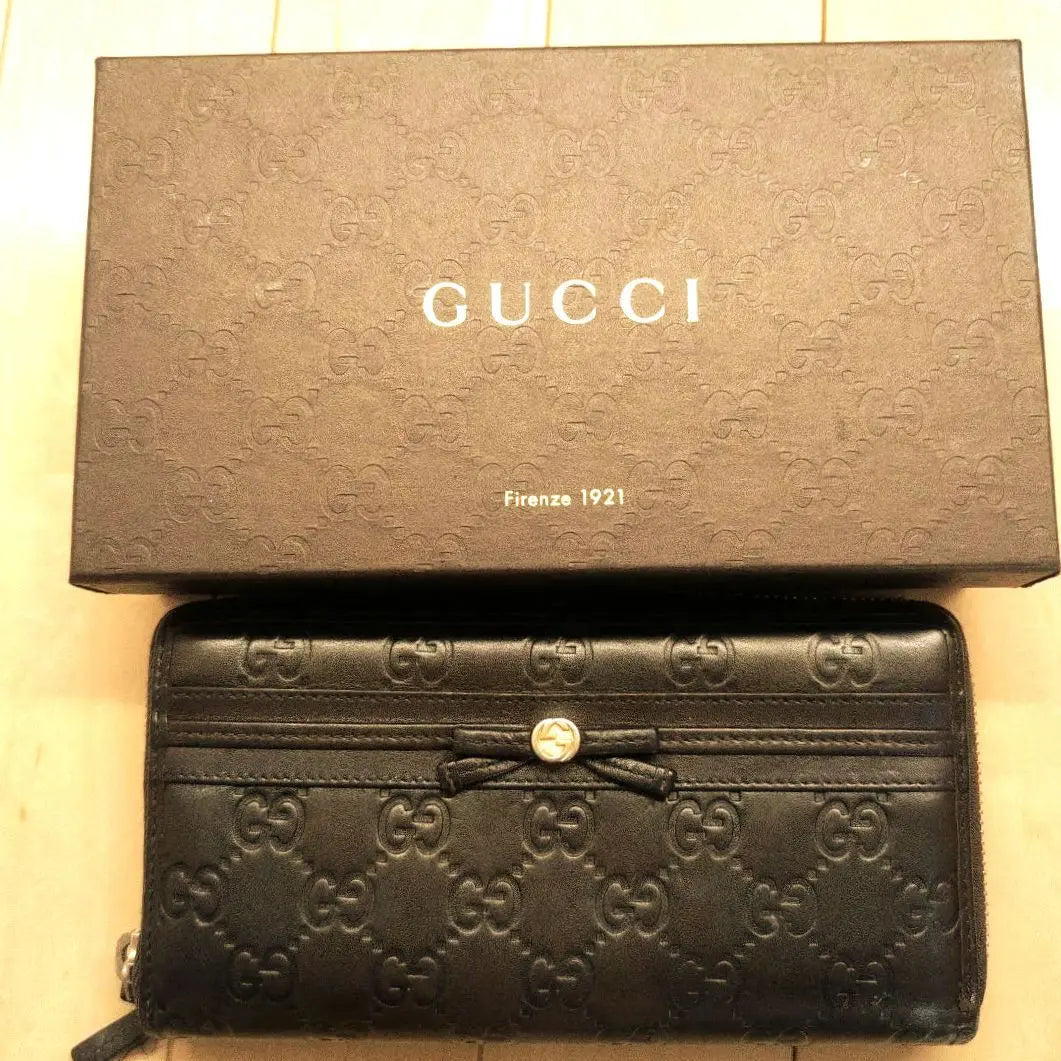 Box included GUCCI Shima Mayfair Long serial number available AS3066