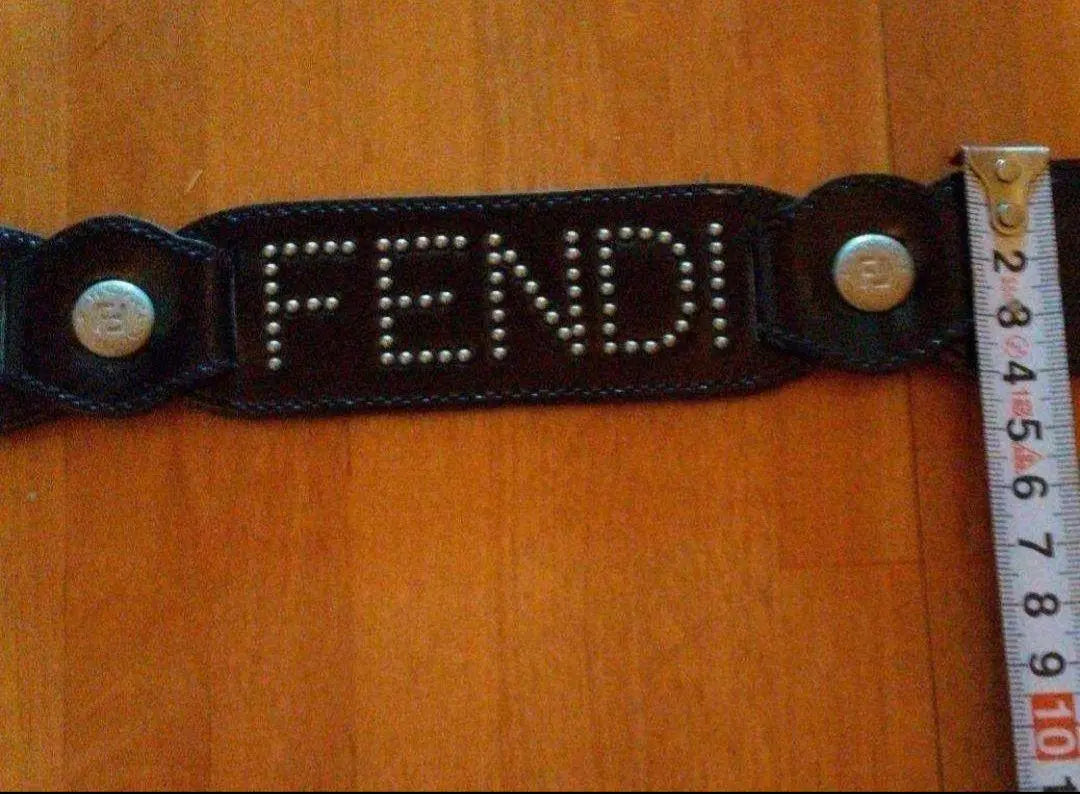 Cinturón FENDI