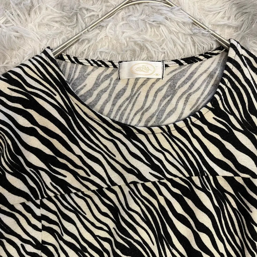 [Yuri] Zebra pattern top, cut and sew, size M, long sleeves | 【百合】ゼブラ柄 トップス カットソー Mサイズ 長袖