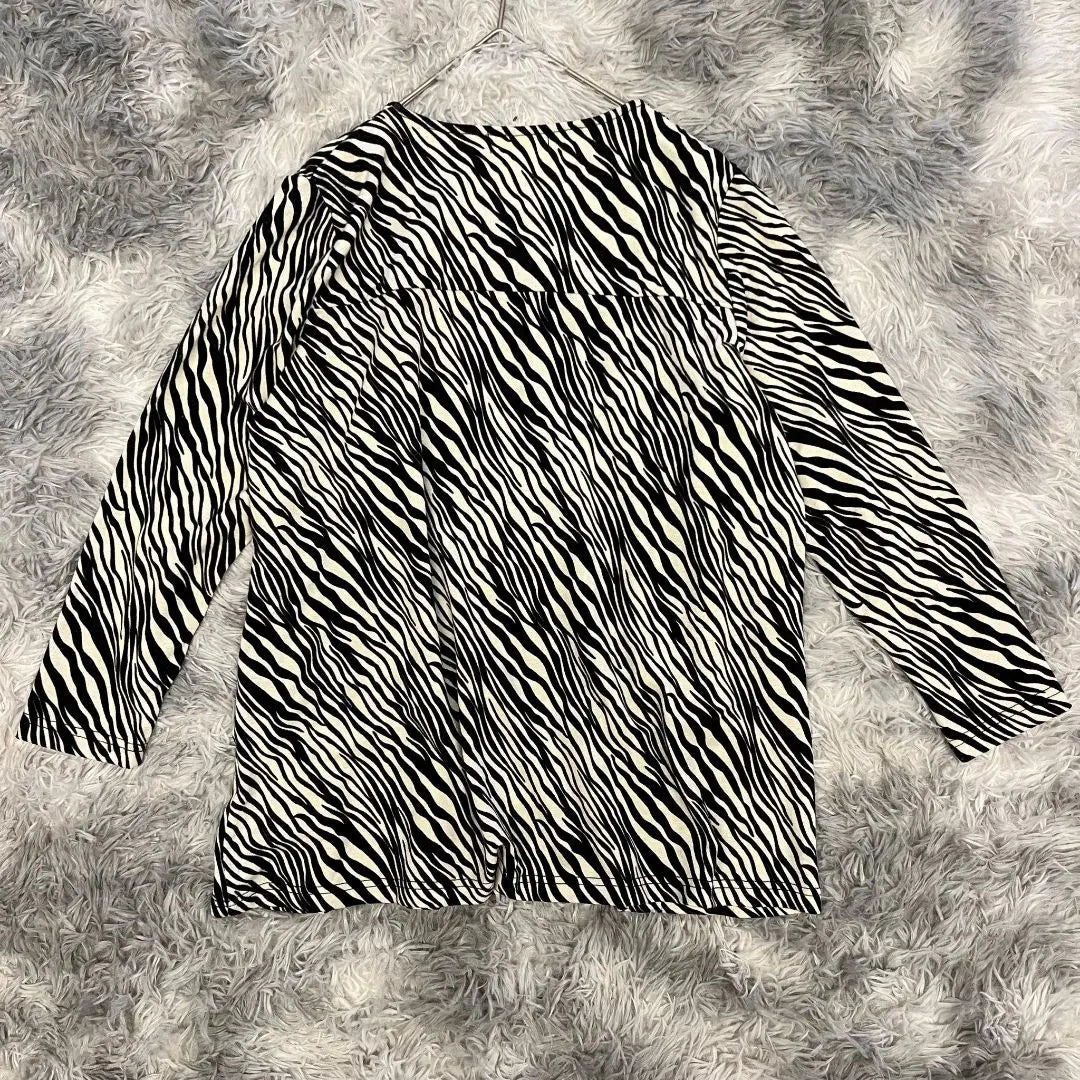 [Yuri] Zebra pattern top, cut and sew, size M, long sleeves | 【百合】ゼブラ柄 トップス カットソー Mサイズ 長袖