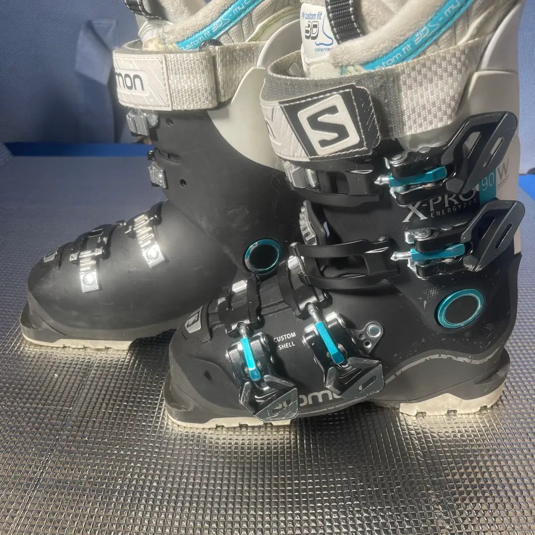 Salomon ski boots 22.5cm