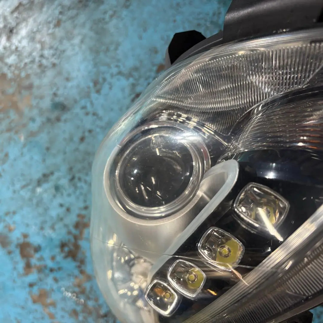 Used genuine Alfa Romeo Julietta Headlight Left Halogen Operation Confirmed