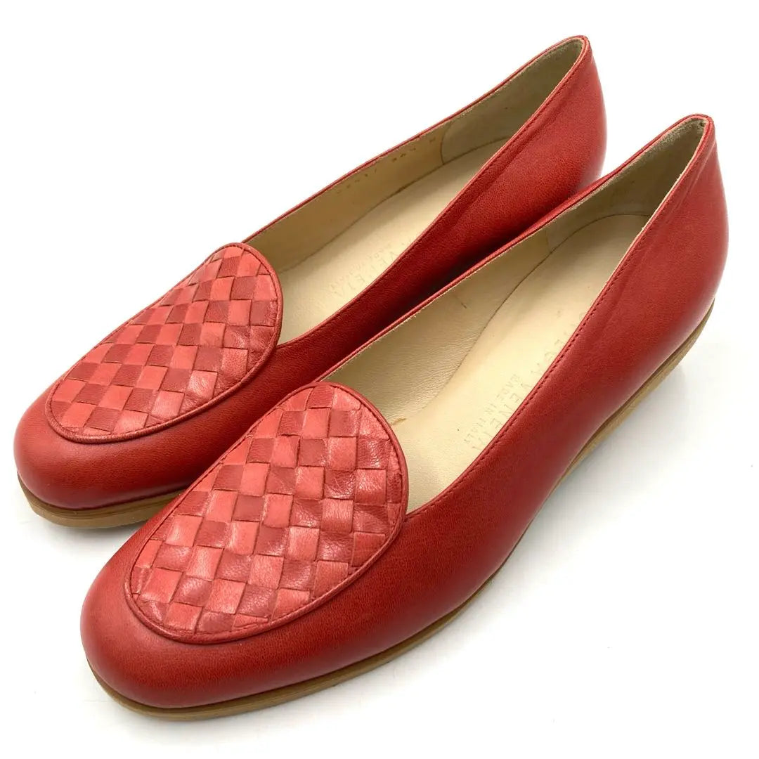 ⭐️Extremadamente hermosos⭐️ Mocasines de piel Bottega Veneta 24,0 cm en color rojo