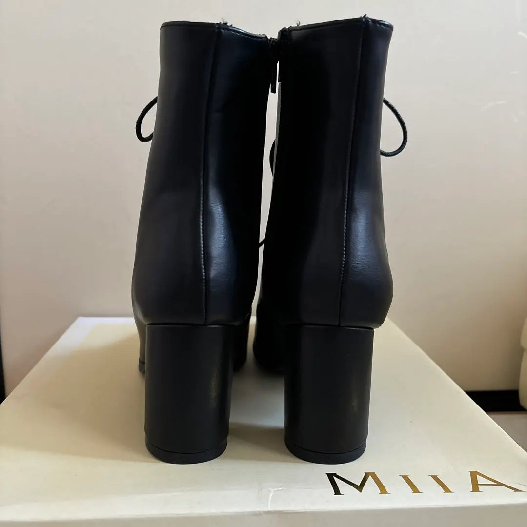 MIIA Lace-Up Chunky Heel Short Boots