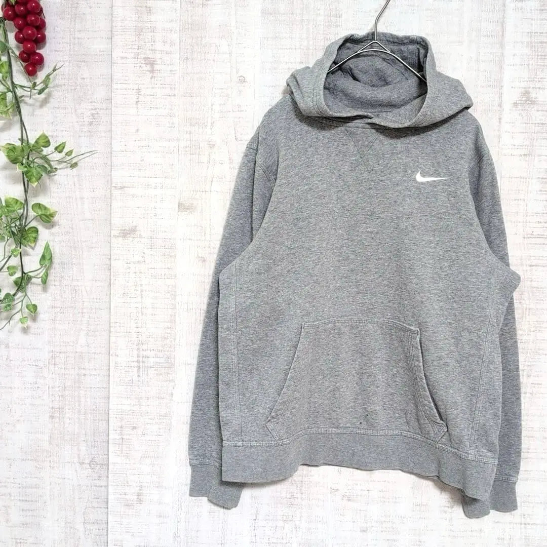 NIKE One Point Embroidered Logo Swoosh Fleece Lined Hoodie