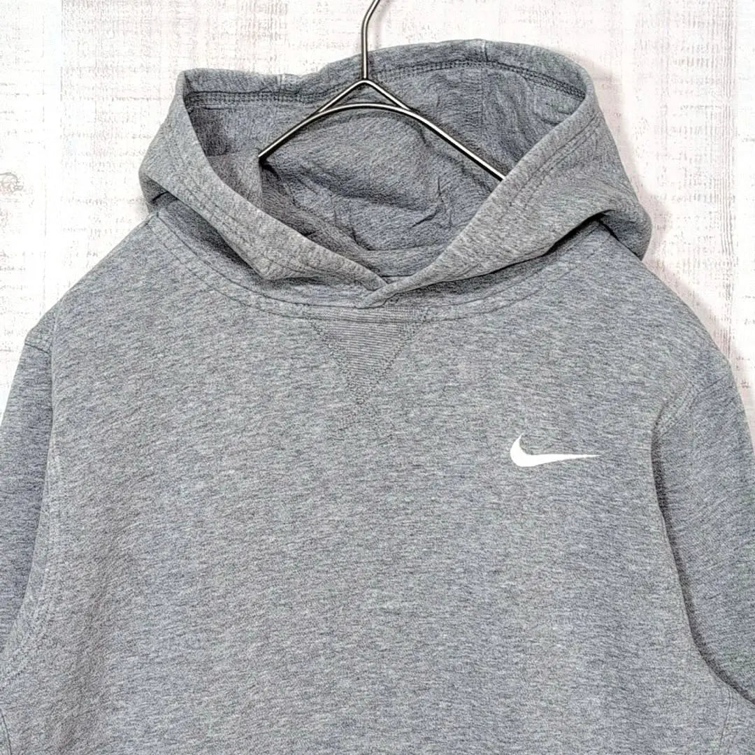 NIKE One Point Embroidered Logo Swoosh Fleece Lined Hoodie