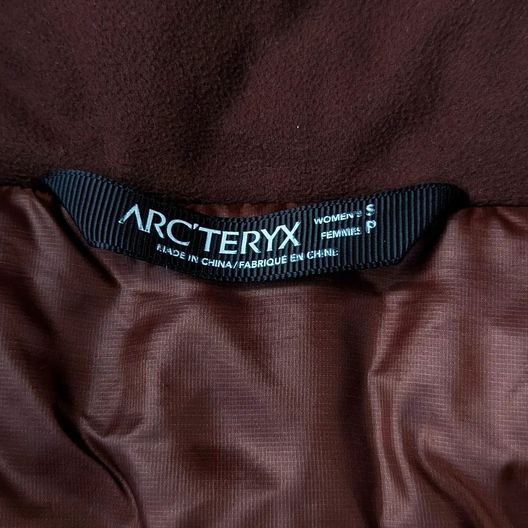 Abrigo de plumón impermeable GORE-TEX de Arc'TERYX en perfecto estado