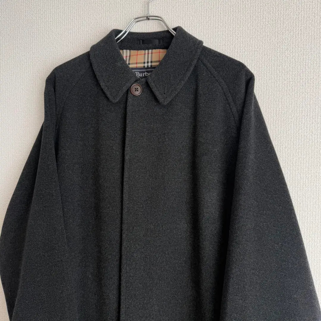 [Manga simple] Abrigo Balmacaan de Burberry, gris, notación M