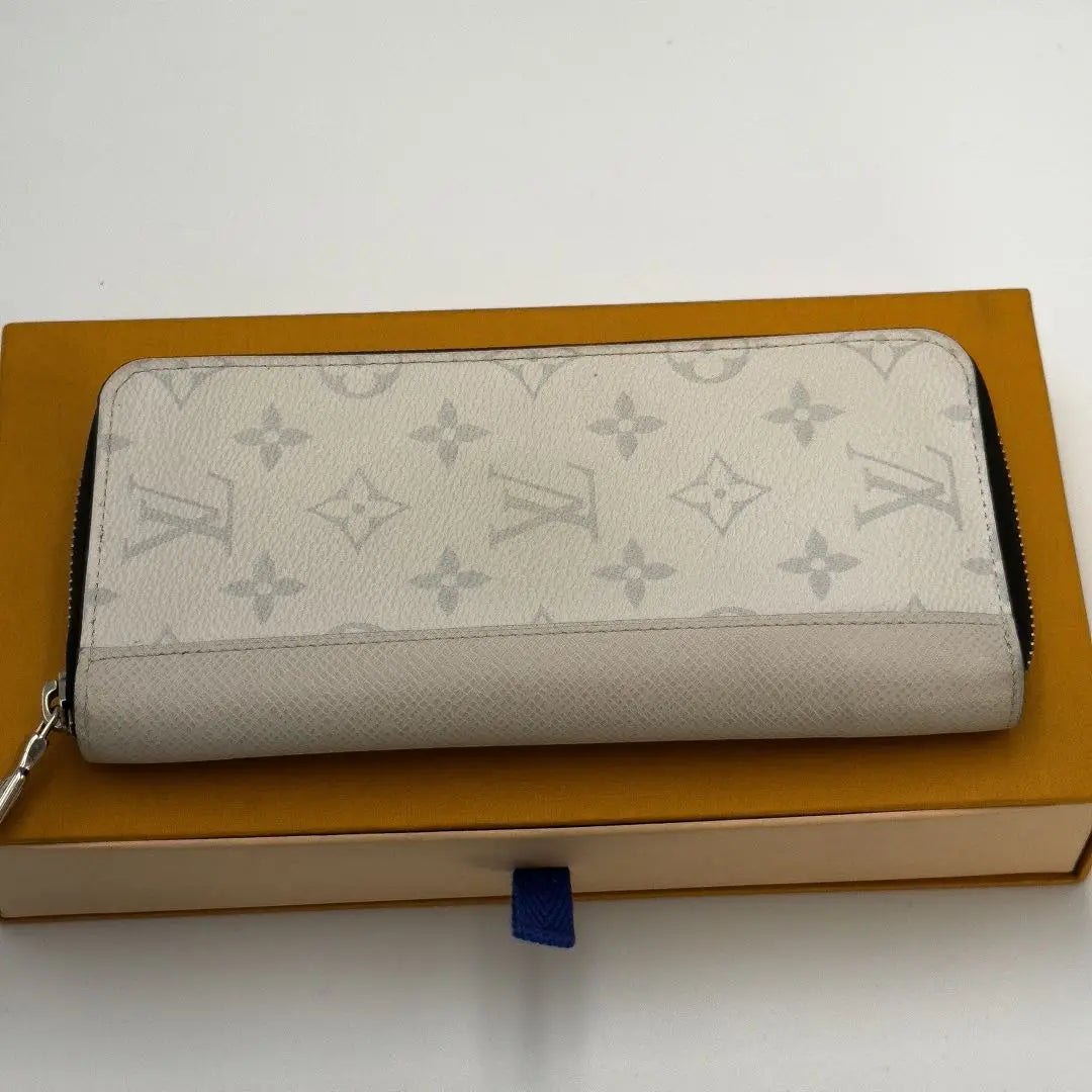 Louis Vuitton [Highest quality] Taigama Rajppie Wallet Vertical Long Wallet