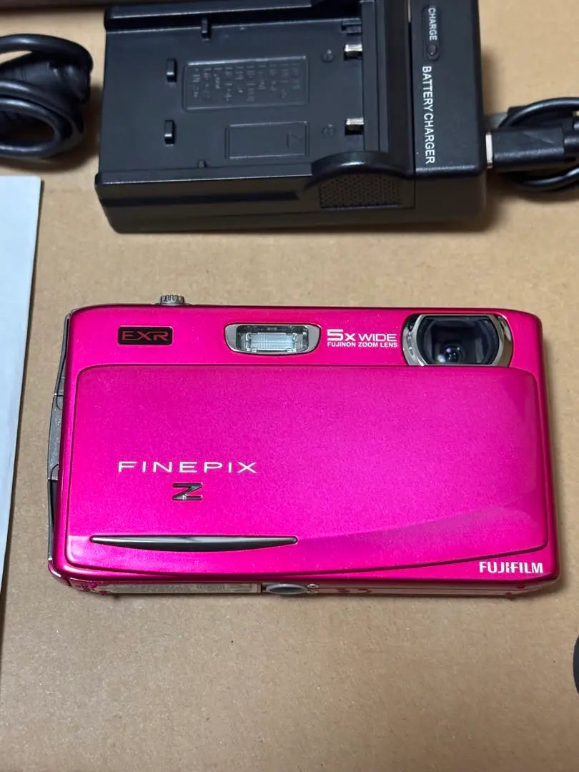 FUJIFILM FinePix Z950 EXR Pink