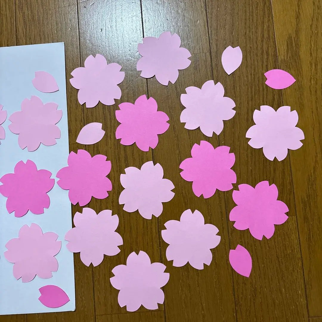 Wall decoration [Sakura ②] Small flowers Spring March April Childcare materials Drawing paper