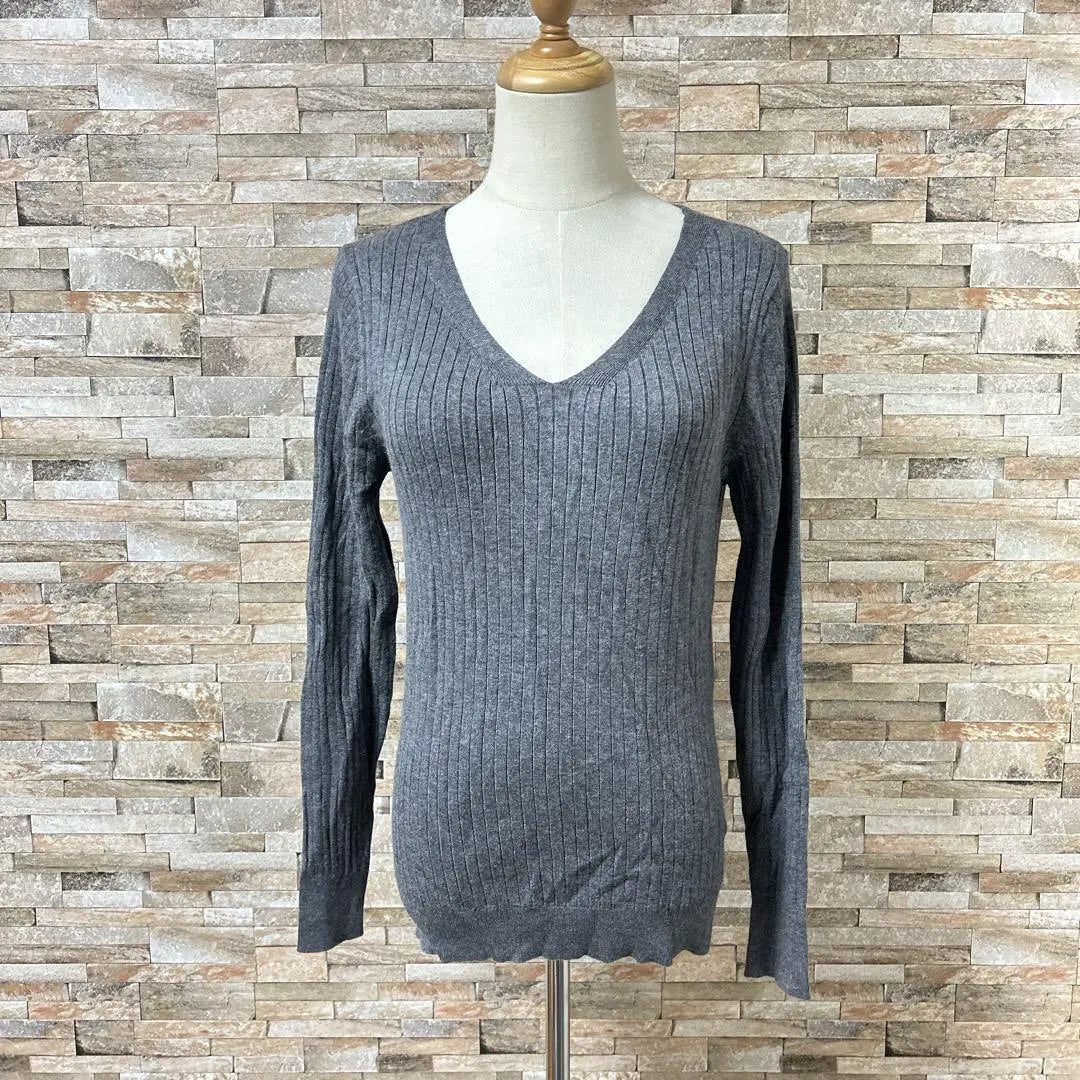 [GU] Knit cut and sew V-neck rib pullover Unicolor