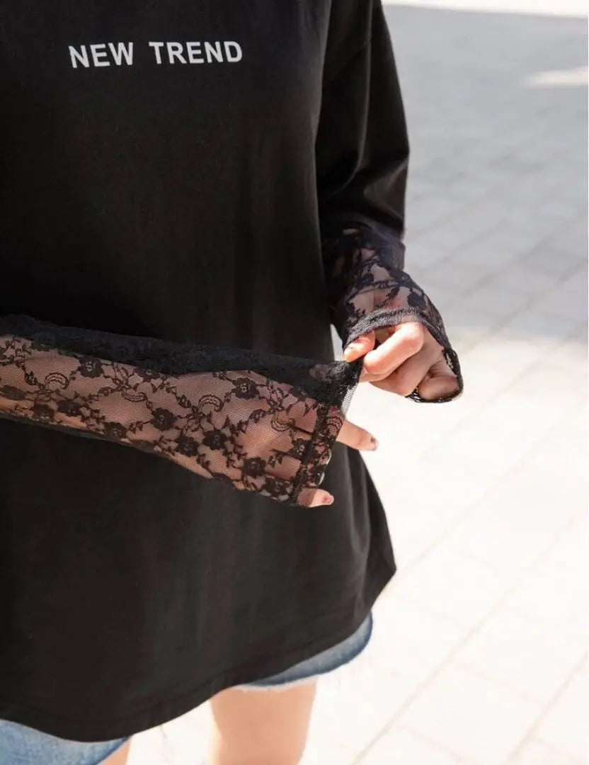 Lace sleeve T-shirt black