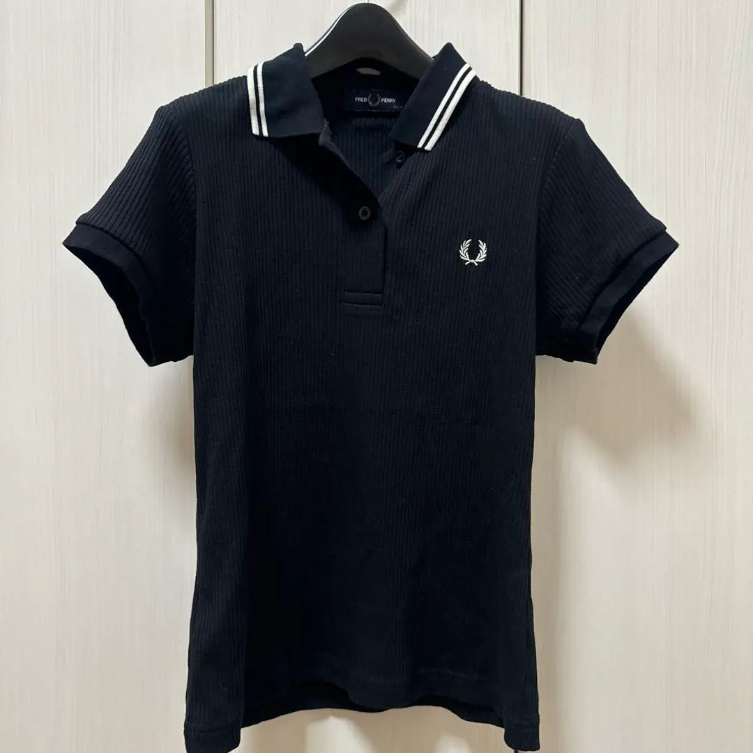 Polo de punto Fred Perry en blanco y negro talla 10 del Reino Unido Fred Perry liso