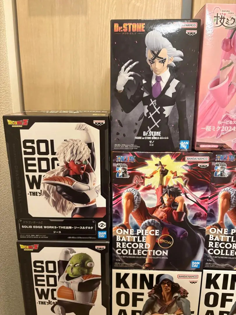 Latest Prize Figures in bulk sale