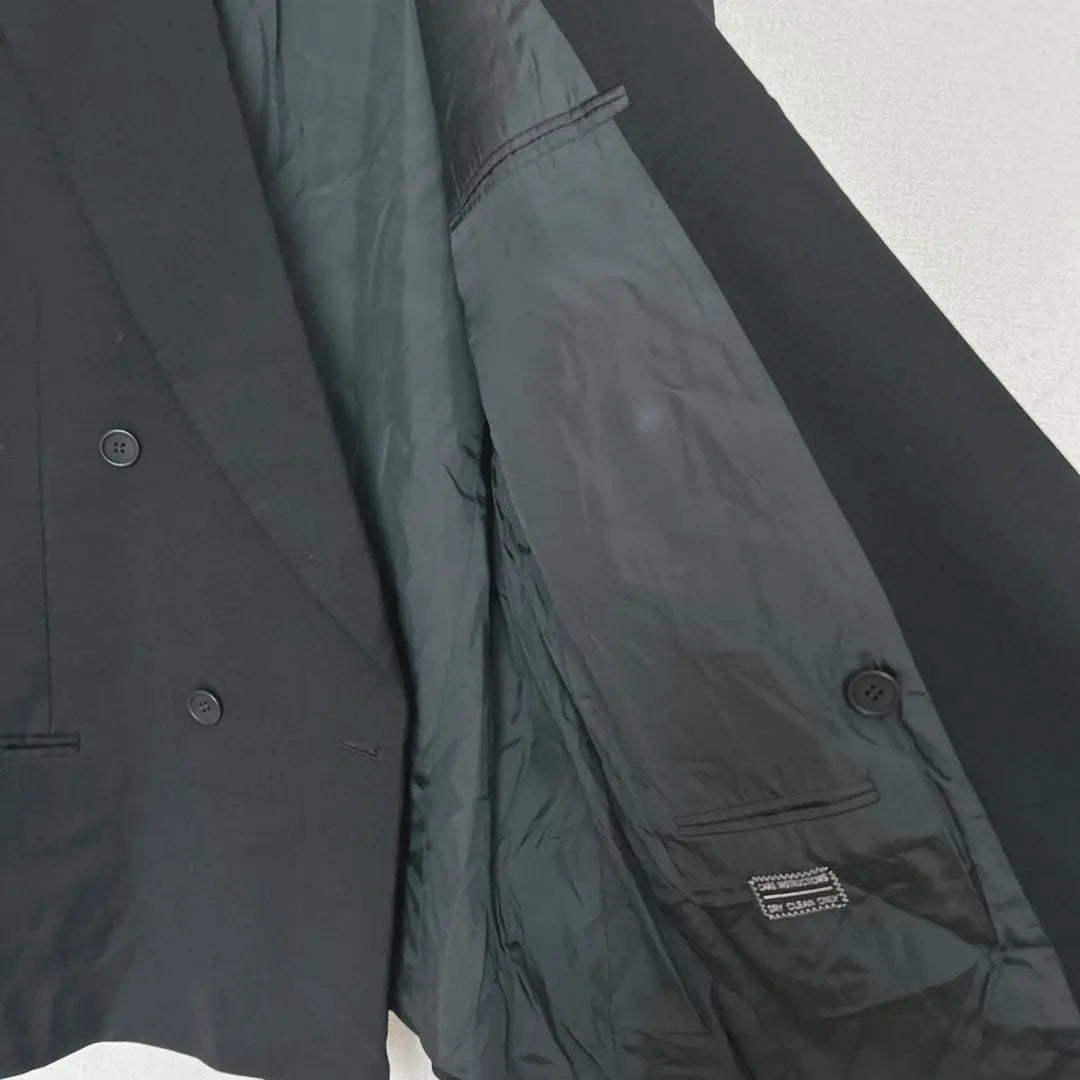 r414 [Giorgio Armani] Chaqueta de doble sastrería fabricada en Italia, años 90