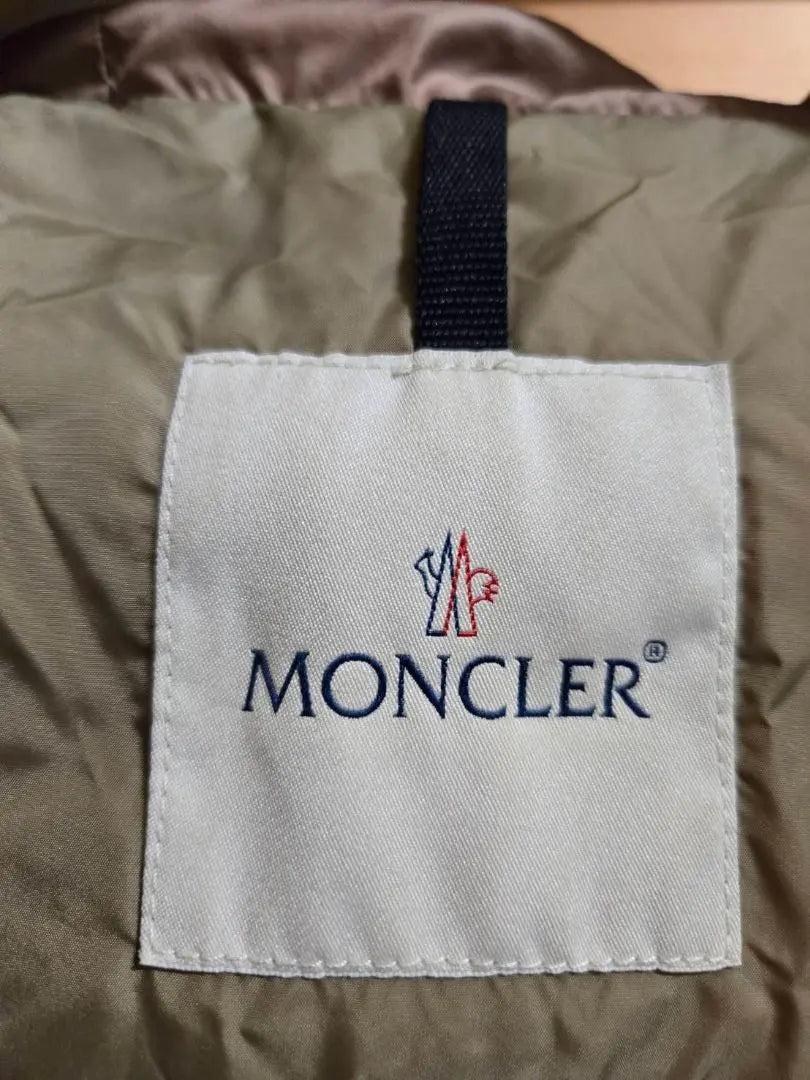 La reducción de precio no se puede reducir 330.000 productos hermosos Moncler FABREFUR abrigo de plumas