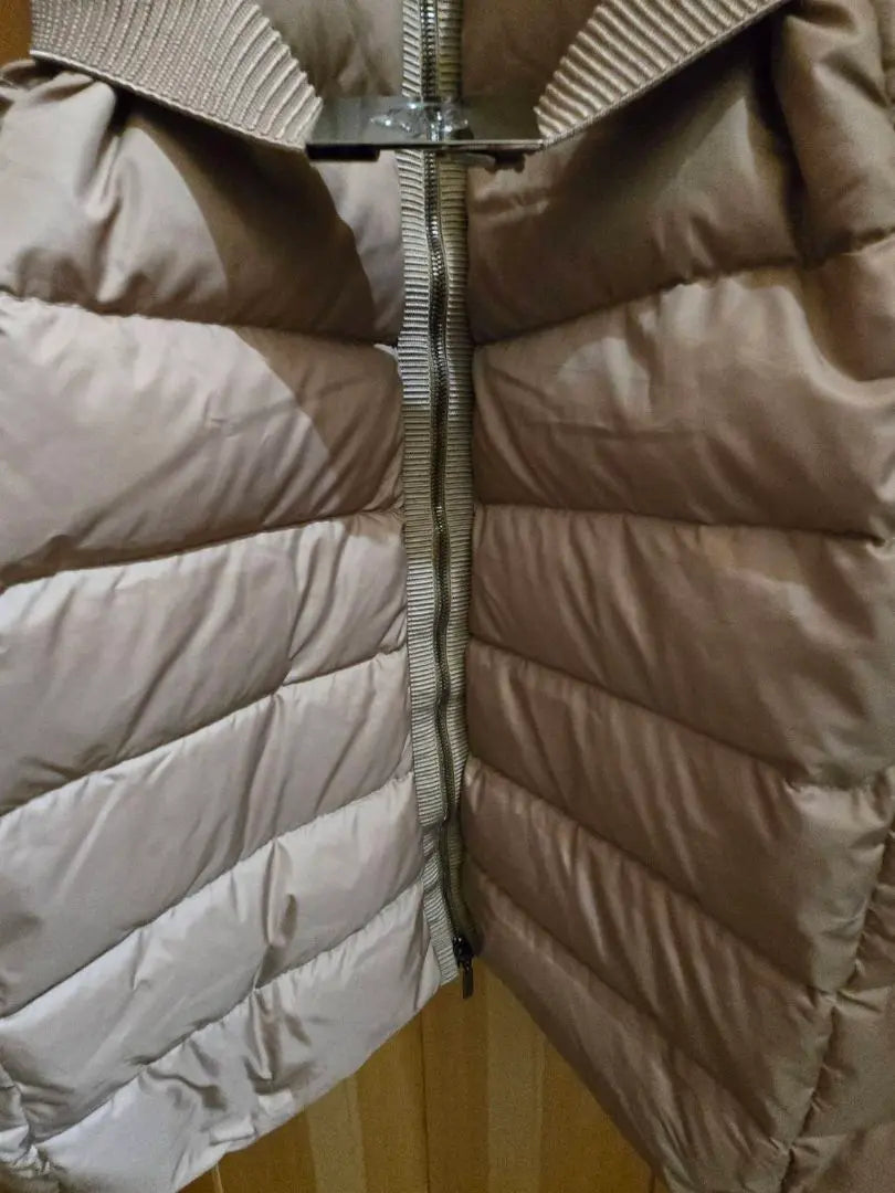 Price reduction cannot be reduced 330,000 beautiful goods Moncler FABREFUR down coat