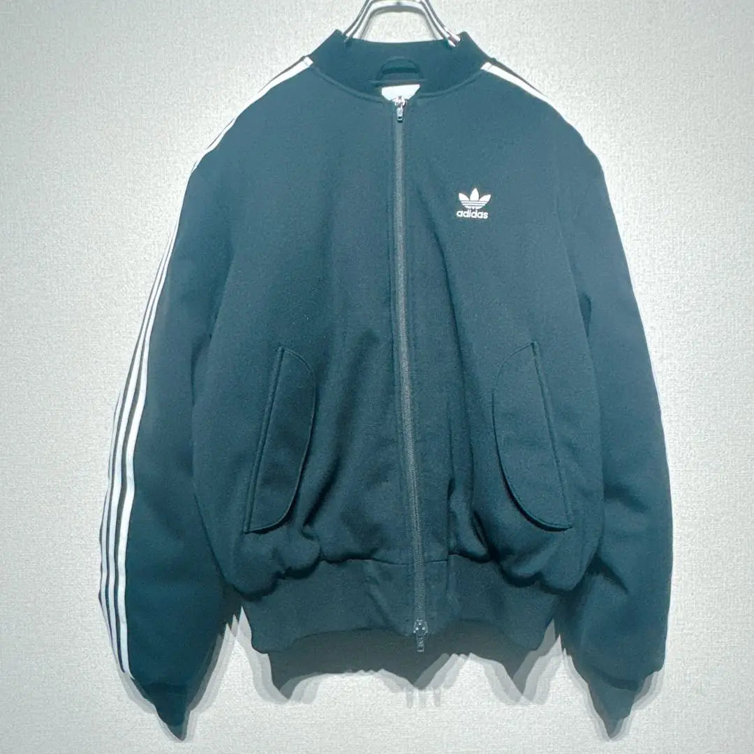 ⭐︎Muy popular⭐︎Chaqueta bomber acolchada adidas MA-1 con logotipo del trébol