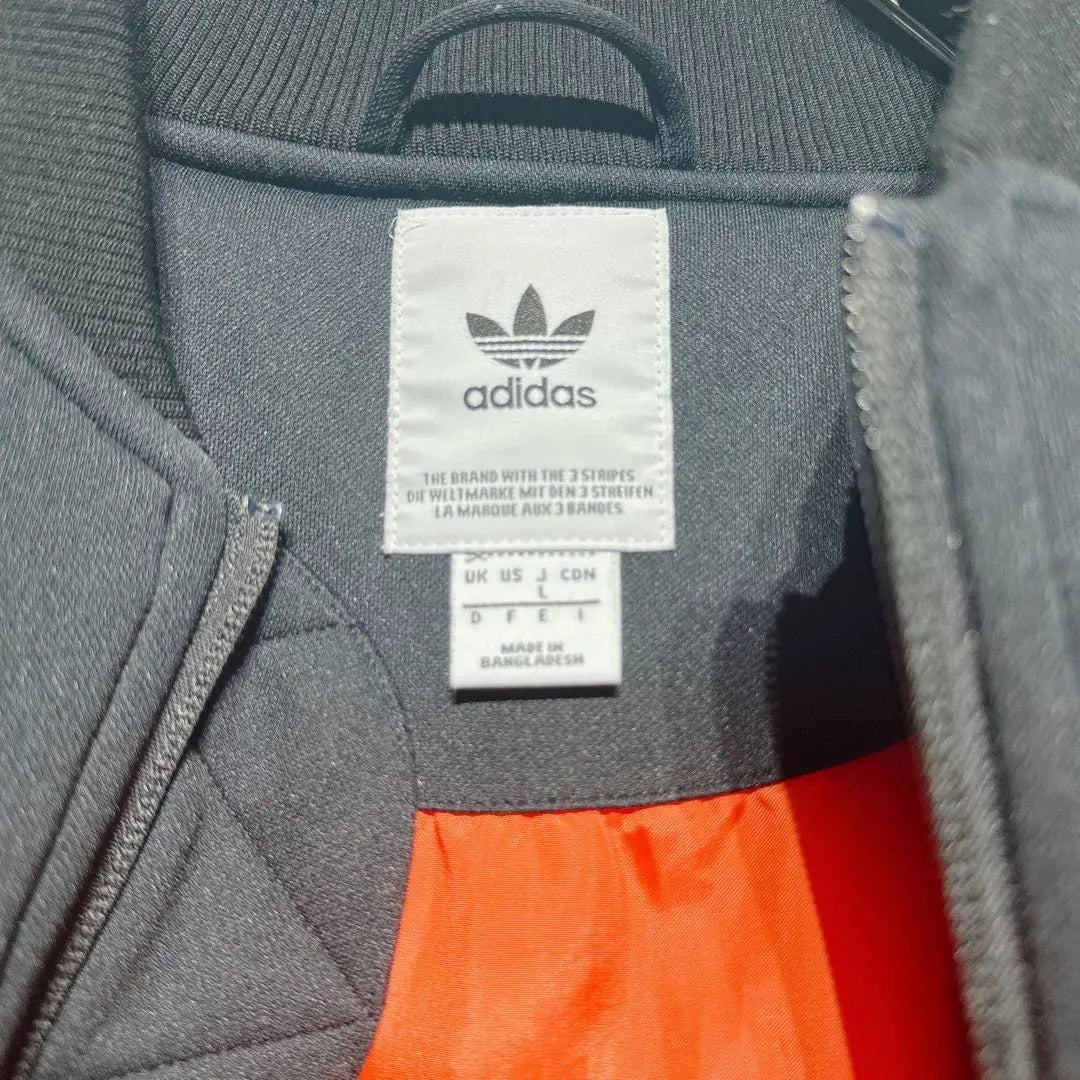 ⭐︎Muy popular⭐︎Chaqueta bomber acolchada adidas MA-1 con logotipo del trébol