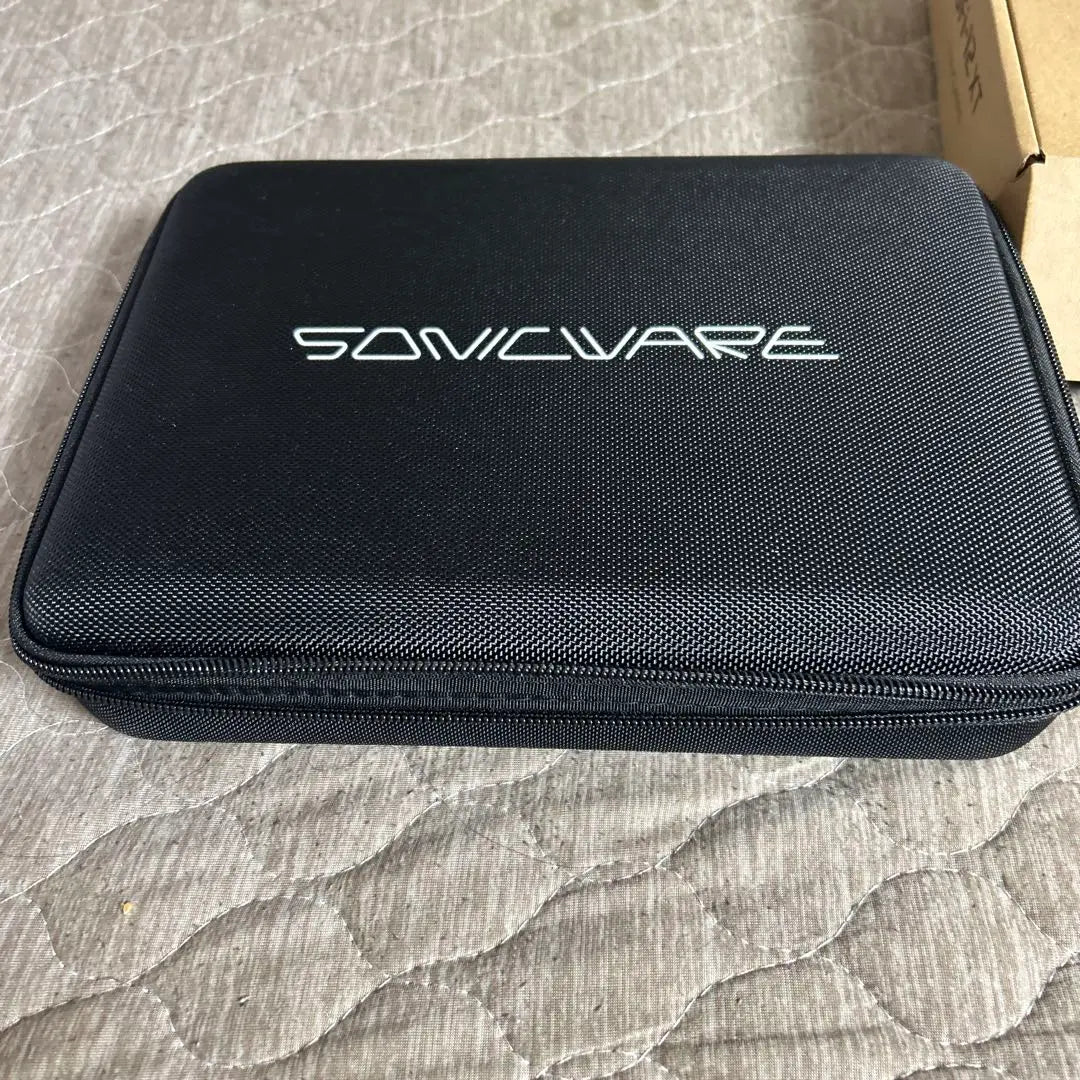 Sonicware LoFi-12 XT sampler body + special case