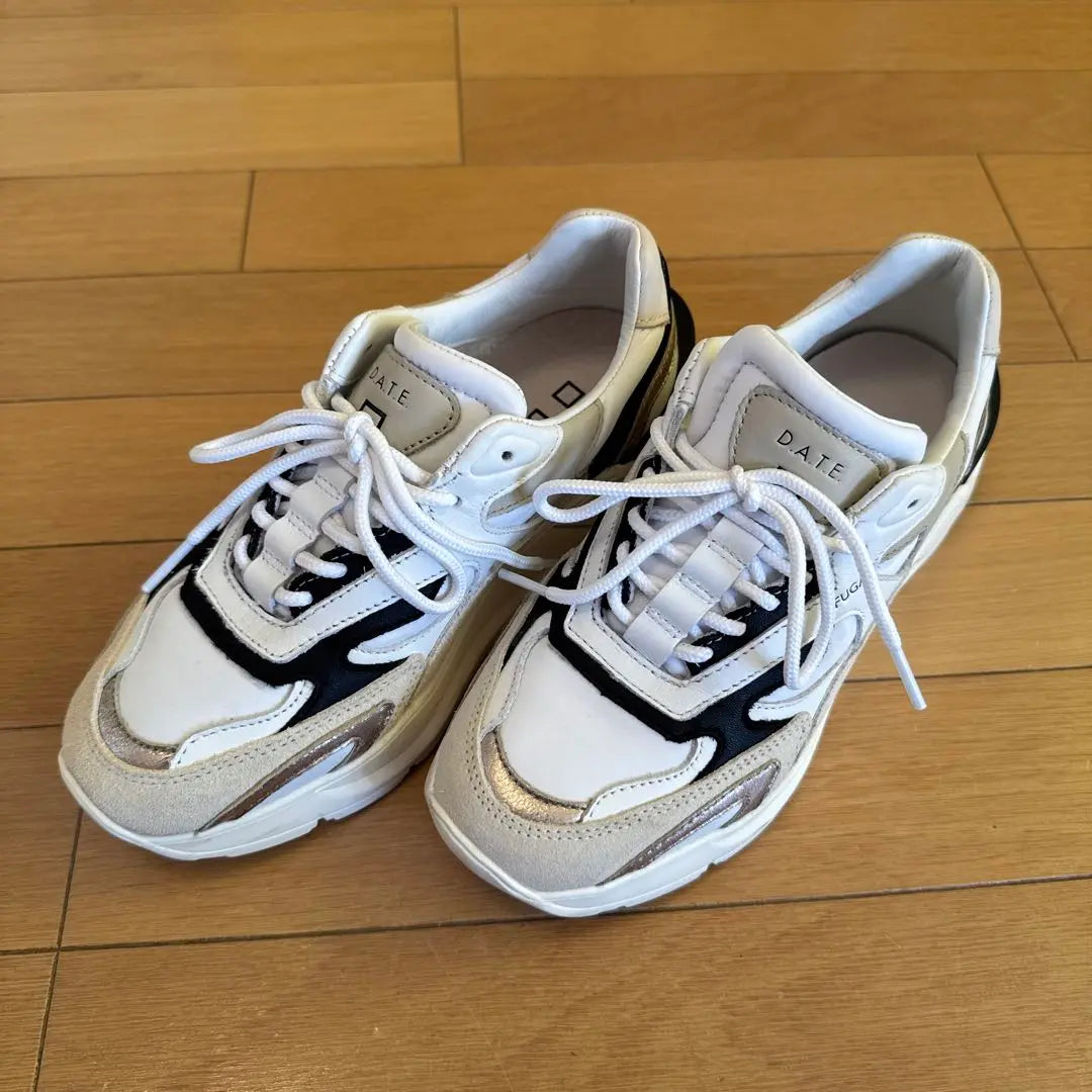 [Good condition] DATE sneakers 22.5cm