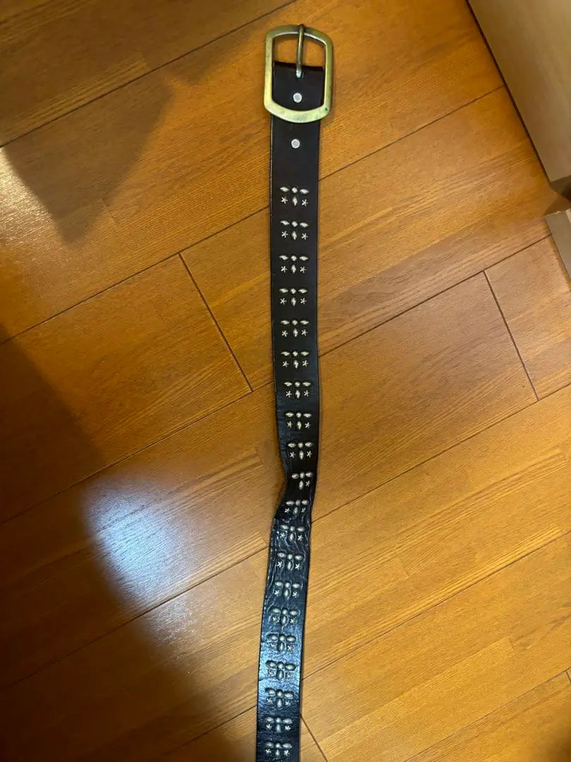 HTC studded black leather belt