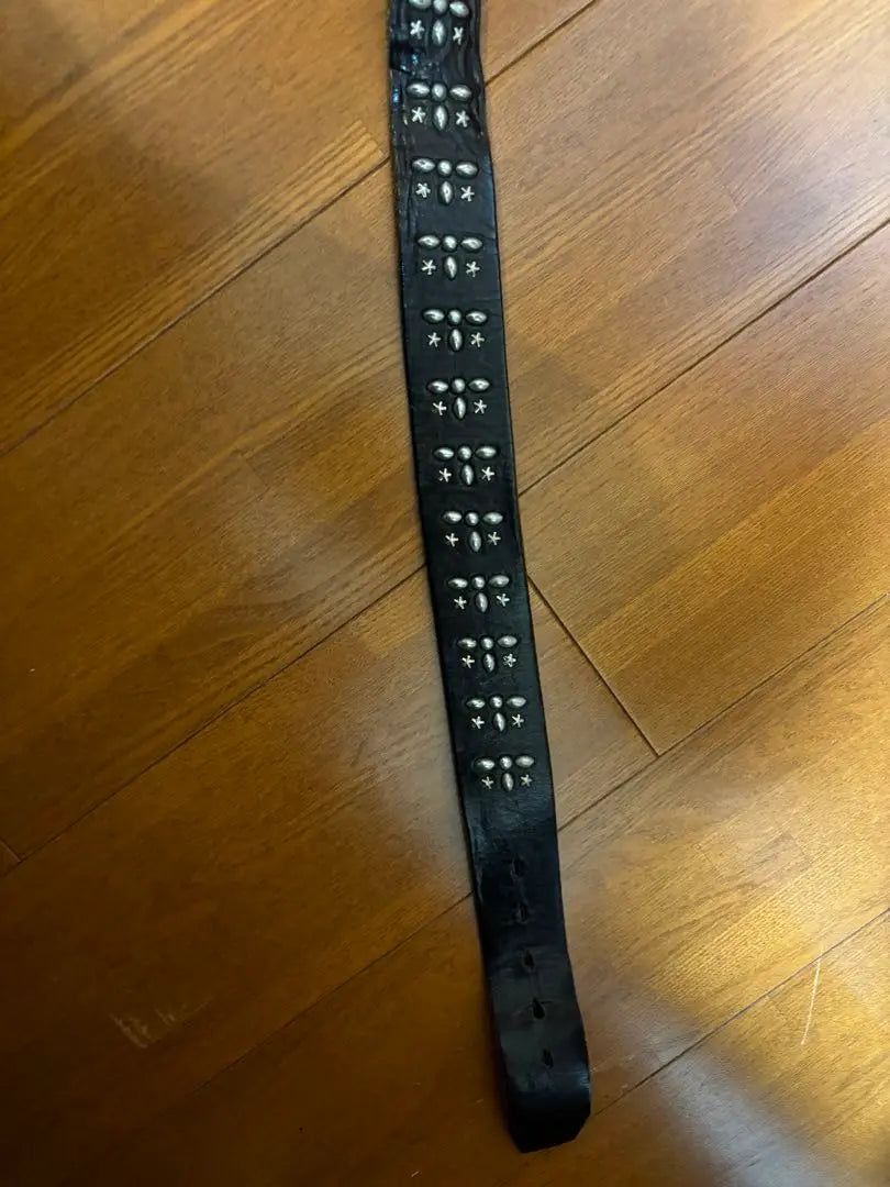 HTC studded black leather belt