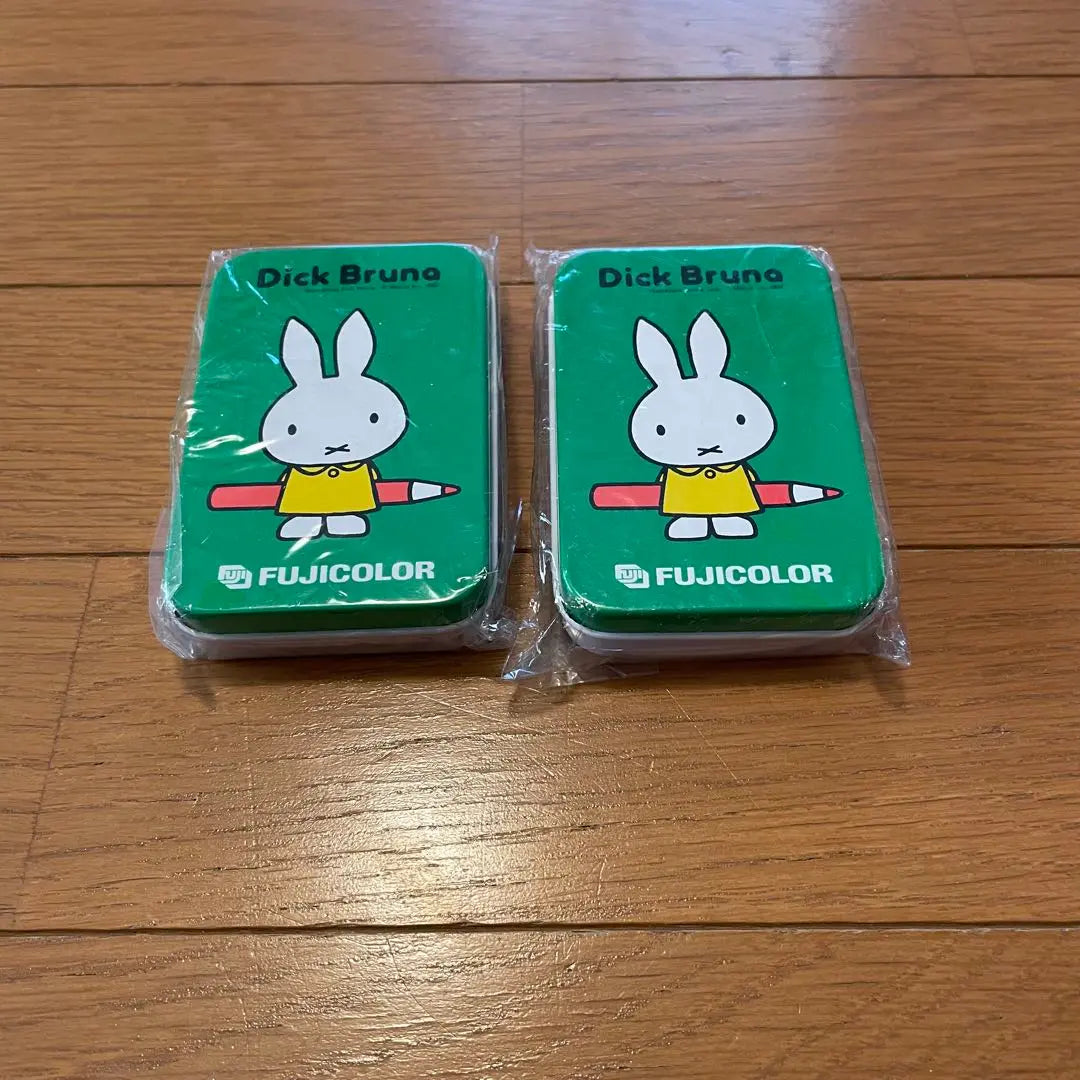 "¡¡Súper raro!! ︎》 Juego de 2 latas retro de Miffy