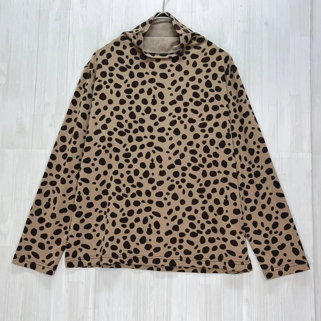 QUARTER FEVE High-neck long sleeve cut and sew Dalmatian pattern, beautiful item