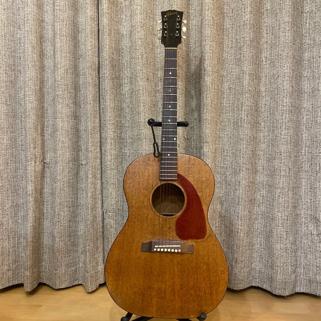 Gibson LG-0 Acoustic Guitar Made in 1966